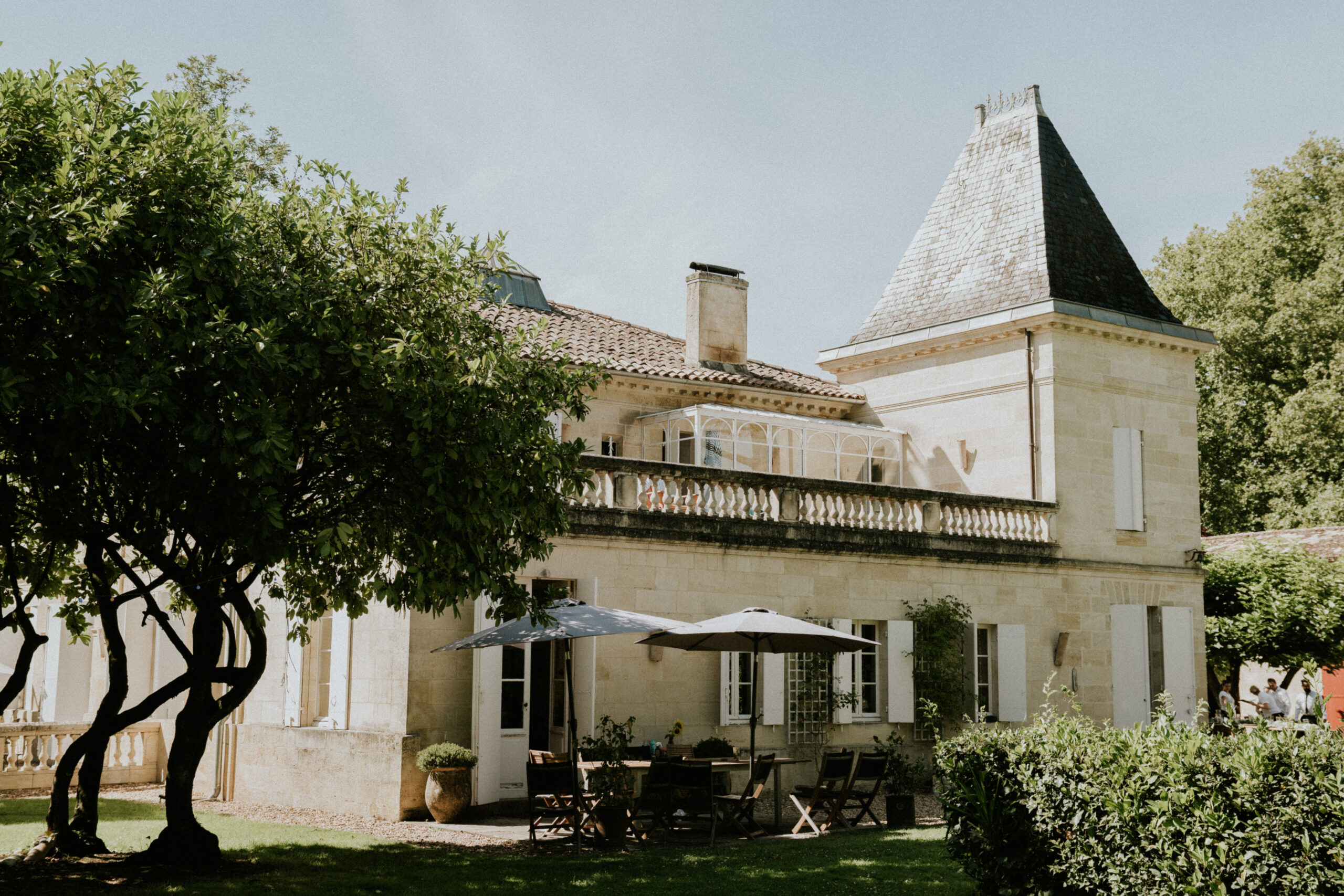 chateau-Croix-des-sablons-tailor-made-vacations-luxury-holidays-in-gironde-exceptional-location