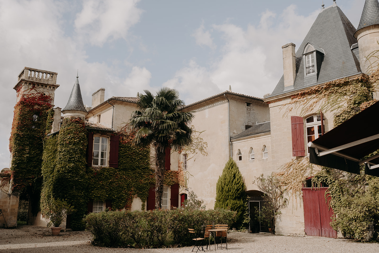 high-end-chateau-vineyard-french-wine-location-rental-tailor-made-luxury-vacations-gironde